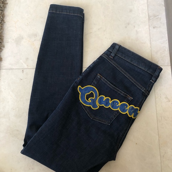 Dolce & Gabbana Denim - Dolce & Gabbana Dark Blue Skinny Queen Jeans with Yellow Script Patch. Size 38